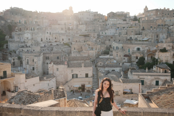 人氣女歌手宣布離巢TVB音樂公司 承認一年冇唱歌轉戰獨立歌手身份