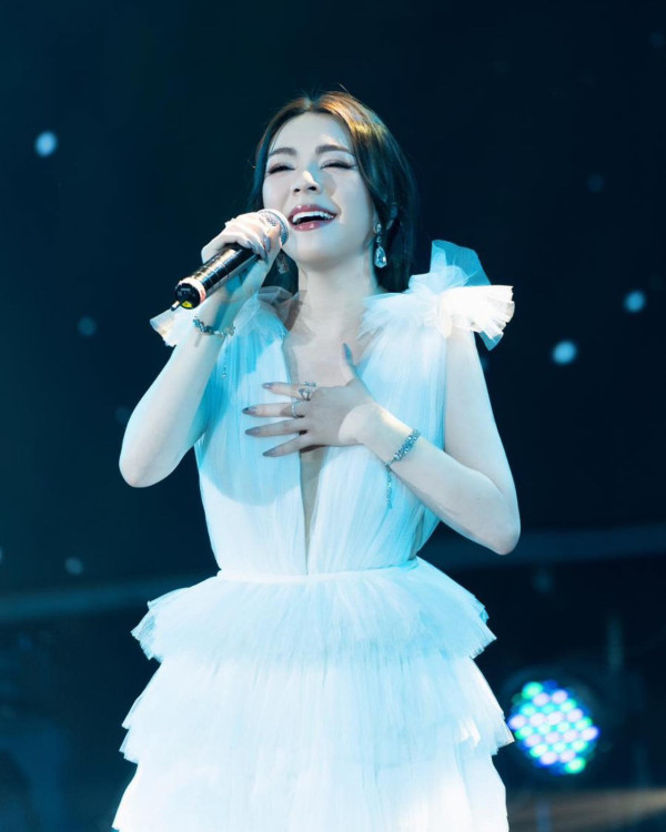 人氣女歌手宣布離巢TVB音樂公司 承認一年冇唱歌轉戰獨立歌手身份