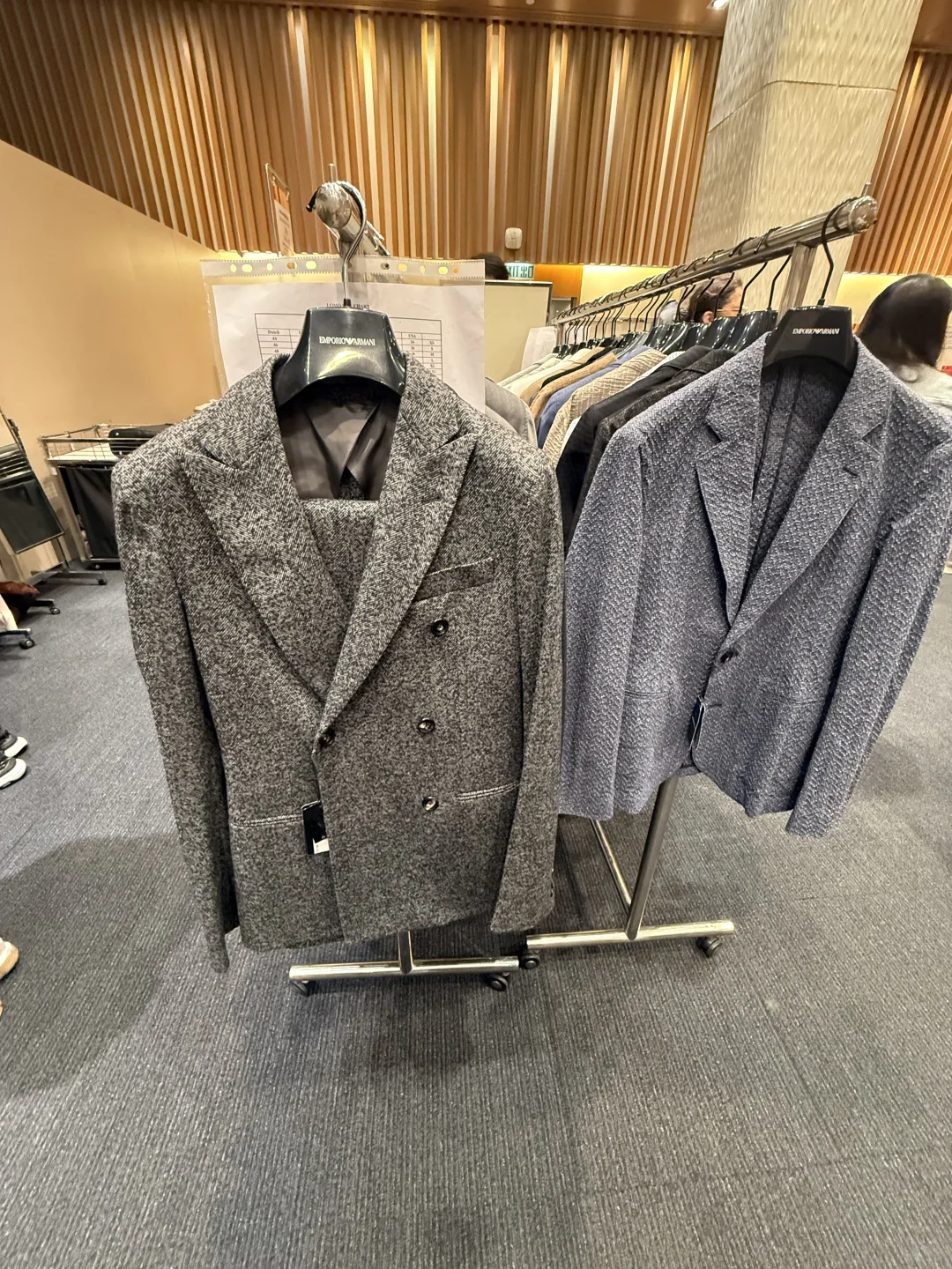 銅鑼灣ARMANI大減價！一連5日！男女裝低至3折！萬元名牌西裝都有減