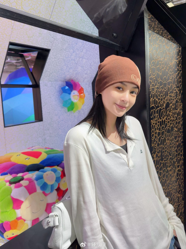 阿嬌鍾欣潼即場卸妝素顏樣驚為天人 網民驚訝「真係有人素顏靚過化妝」