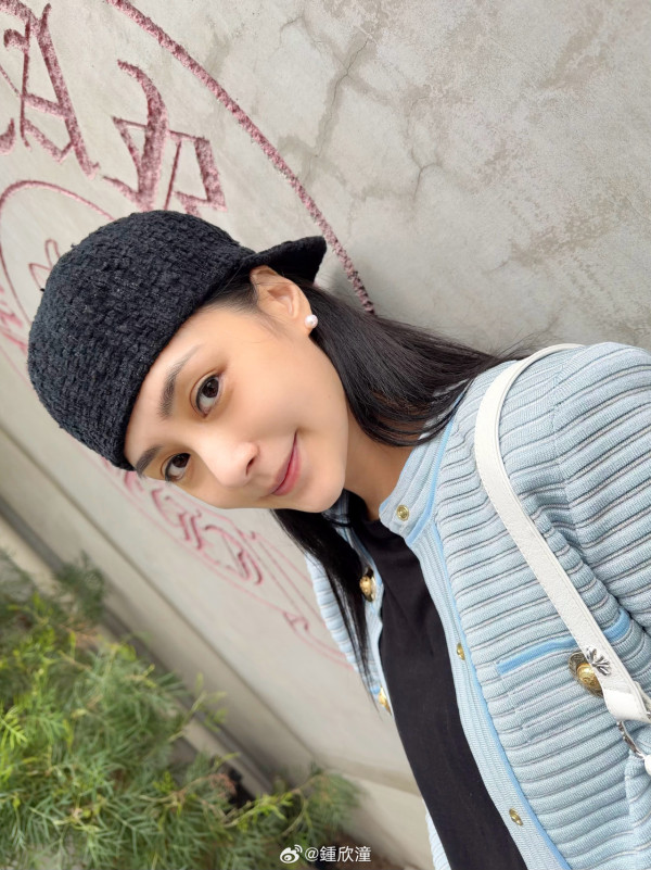 阿嬌鍾欣潼即場卸妝素顏樣驚為天人 網民驚訝「真係有人素顏靚過化妝」