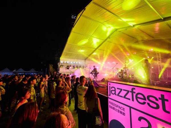 一文睇晒年末西九文化區活動!Jazz Fest/古埃及展/趙無極版畫展/Doggo Fest/M+夜不同