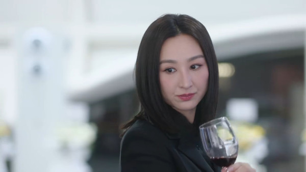 新聞女王2首播｜第一集7大警世貼地金句盤點！文慧心「想做王要守領土」