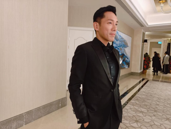 張頴康凌晨突然宣布離巢TVB「再見了」 親謝劉德華栽培！10年前奪男飛躍後勁不繼