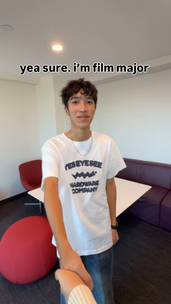 姚焯菲紐約拖實李克勤大仔片段曝光 私下一個曖昧互動惹無限猜測