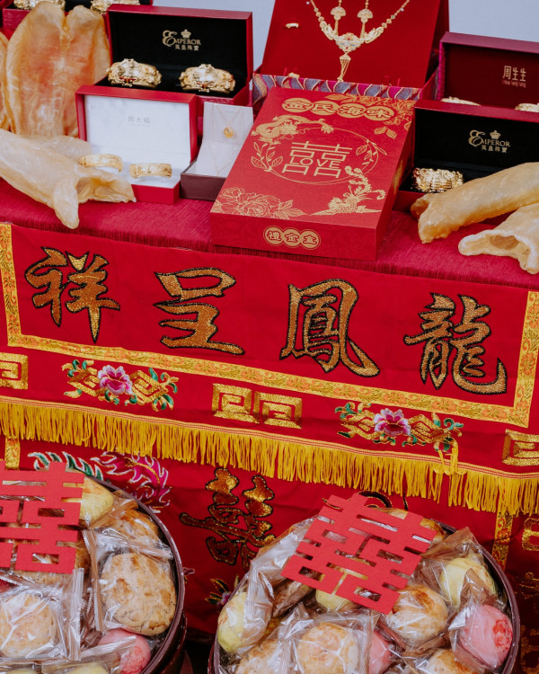 29歲女藝人曝結婚喜訊奢華過大禮 豪晒10對龍鳳鈪！轉型KOL後吸金力驚人