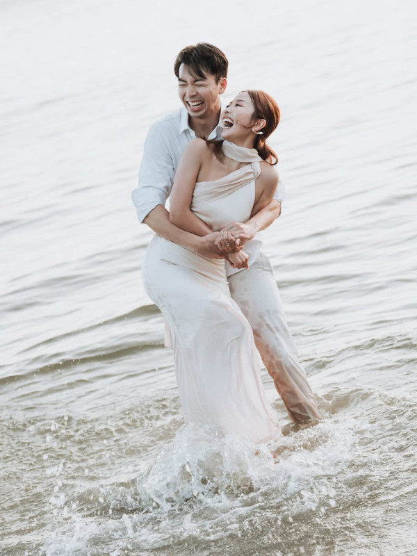 29歲女藝人曝結婚喜訊奢華過大禮 豪晒10對龍鳳鈪！轉型KOL後吸金力驚人