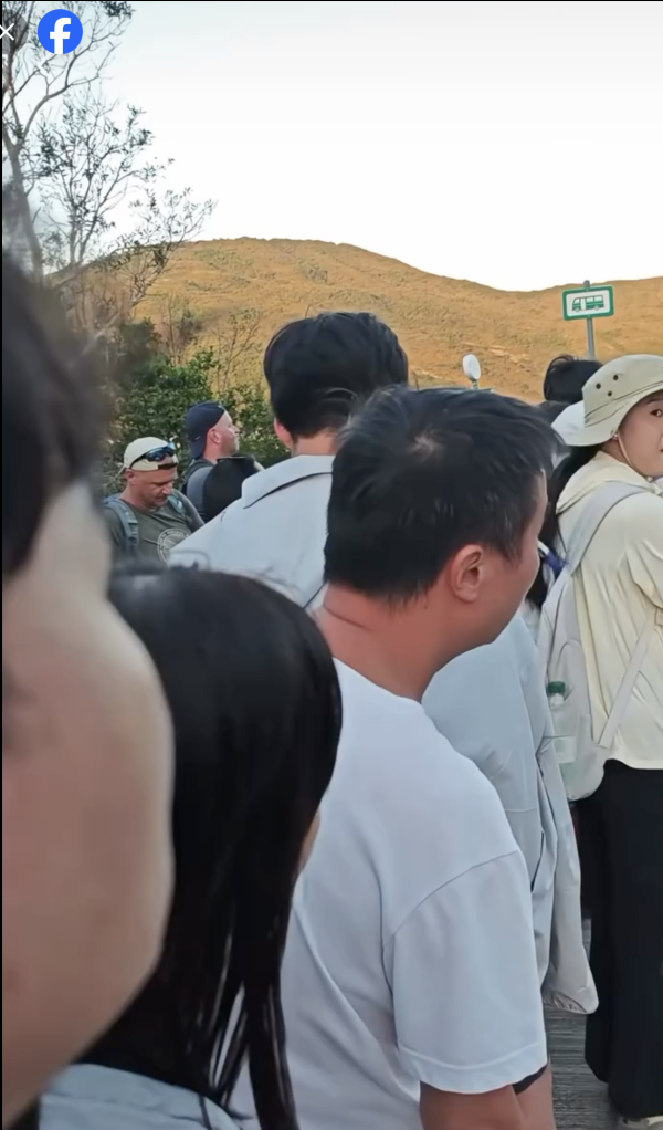 綠Van都有得包車？西貢遊客排隊1小時慘被「截糊」運輸署條例咁寫