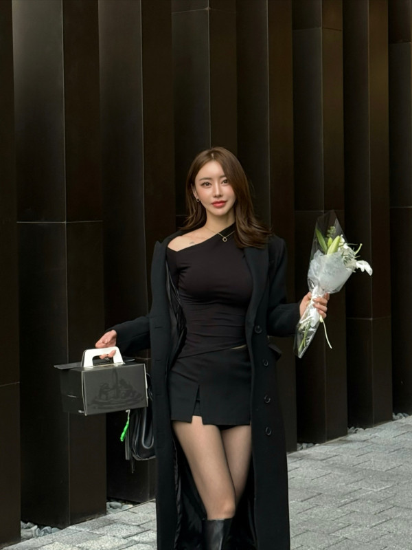 國泰日籍空姐顏值堪比「女團成員」港台爆紅!自拍3秒短片已過百萬人睇