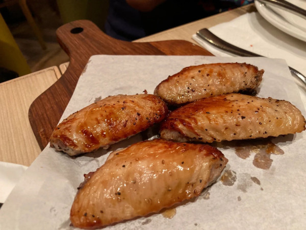 意粉屋$11小食快閃優惠！巴斯克芝士蛋糕/蜜糖雞翼/炸魷魚圈＋指定日子搶購攻略