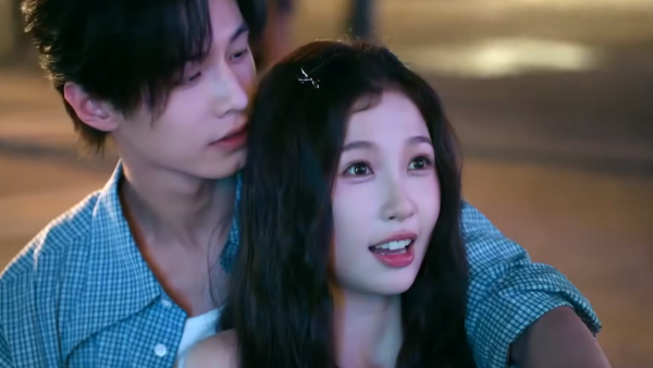 雙軌線上看（圖片來源：YouTube@iQIYIofficial）