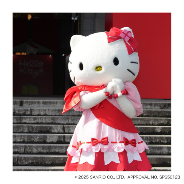 Kitty迷朝聖!Hello Kitty展台北5大區見證Kitty50年蛻變 限定周邊商品主題拍貼機搶先看