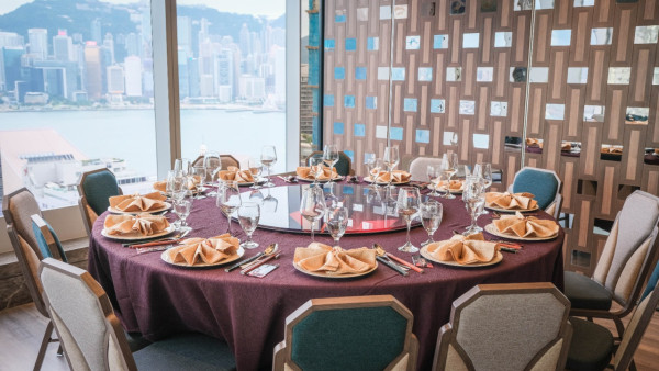 120分鐘大閘蟹片皮鴨放題 第2位$111起！任食大閘蟹/小籠包/荷香珍珠鵲 再送鮑汁六頭鮑魚扣玉掌