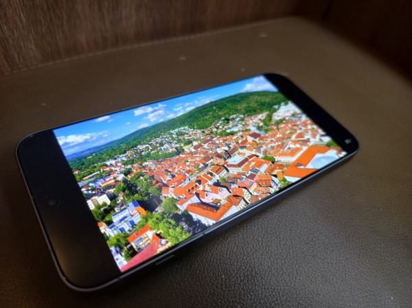 【開箱實測】vivo X300 Pro 挑戰單反？ 2 億像素長焦+CIPA 5.5 級防震可追加長焦鏡