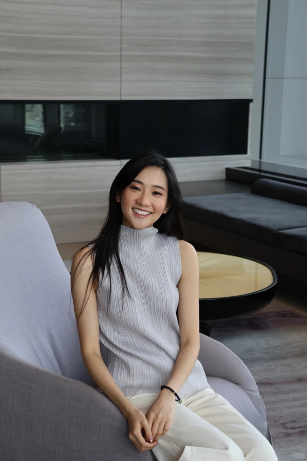 港姐季軍袁文靜無預警宣布轉換跑道 未卸任卻突然回歸教育界：「重返教書」