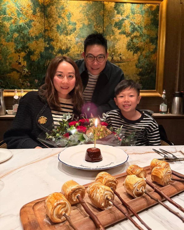 蘇永康被爆背妻密會年輕索女海旁談心 超親暱互動曝光惹出軌嫌疑形象崩壞