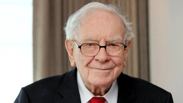 巴郡點名一YouTube頻道 利用假巴菲特「AI聲」教投資呃過百萬點擊！ 股神親上火線：簡直是詐騙