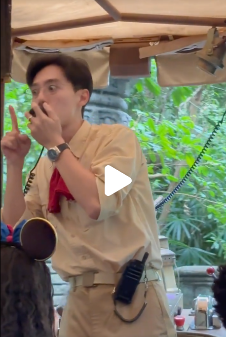 迪士尼驚現「190cm男神」船長!高顏值似韓星!網民急起底:原來拍過劇?