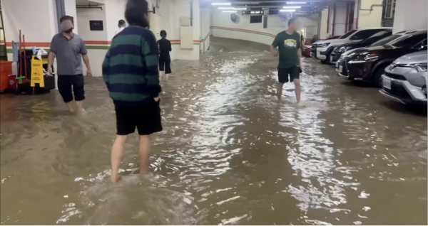颱風鳳凰影響香港台灣10航班取消！豪雨灌爆溫泉酒店停車場汽車沒頂 