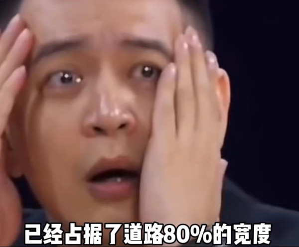 內地「暴走團」大媽大叔強勢攻港！西九音樂步操惹側目！知情人驚揭早有惡名