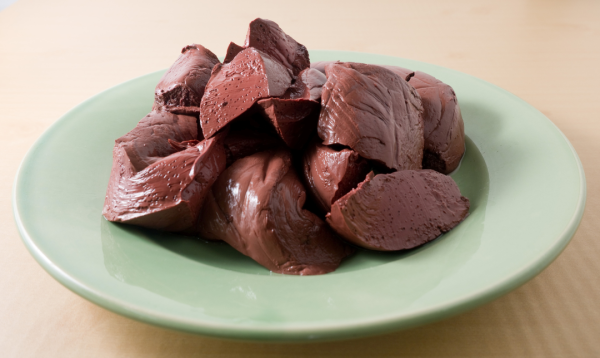 健康謠言破解！多喝骨頭湯能補鈣？左側睡會壓心臟？拆解11大常見健康謬誤