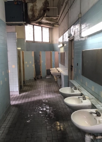 慎入！香港最核突公廁TOP3排名！筲箕灣「恐懼鬥室」奪冠 網民：睇完想嘔