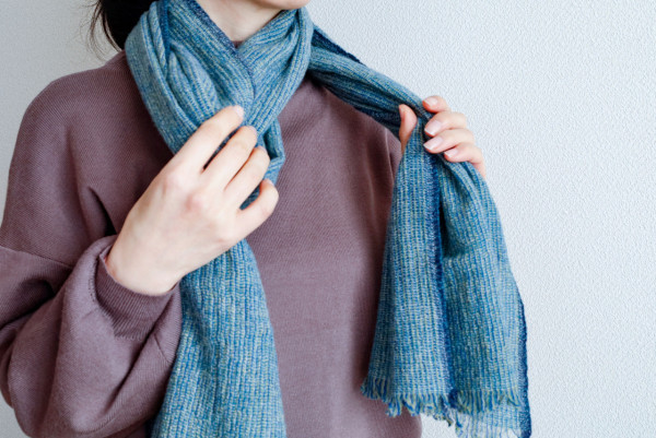 轉季靜電|成日被「電」到啪啪聲?即學8招「斷電神技」:原來著錯衫!