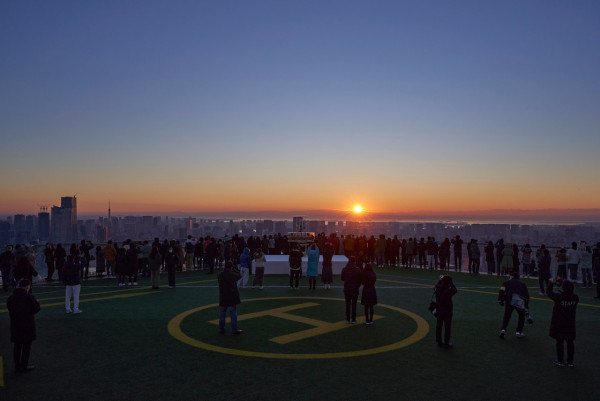 日本東京跨年2026｜9大倒數迎曙光地點！SHIBUYA SKY/增上寺/迪士尼附交通 