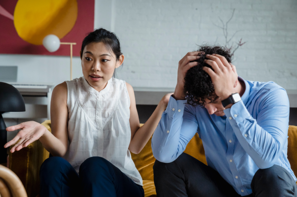 兩性相處技巧︱情侶4句說謊「慣性開場白」曝光 這些說一出90%有隱瞞！附重建信任關係策略