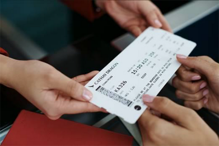 搭飛機買了商務艙卻遭「降等」3原因！航空專家教兩大關鍵自保保障權益可要求賠償 