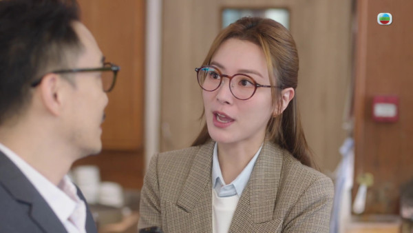 新聞女王2｜王敏奕盛世美顏獲激讚零死角 驚青扁嘴樣超可愛！網民：靚到Dum一聲