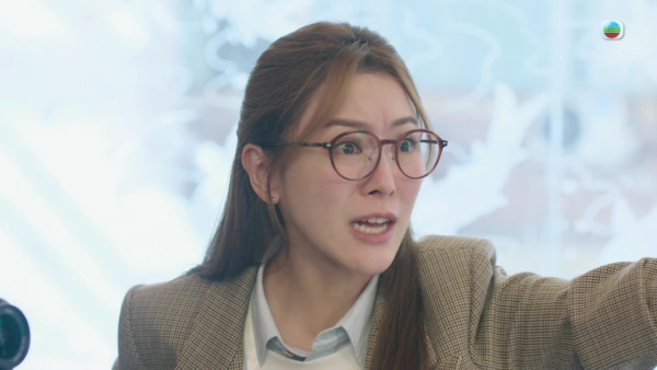 新聞女王2｜王敏奕盛世美顏獲激讚零死角 驚青扁嘴樣超可愛！網民：靚到Dum一聲