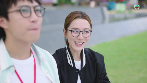 新聞女王2｜王敏奕盛世美顏獲激讚零死角 驚青扁嘴樣超可愛！網民：靚到Dum一聲