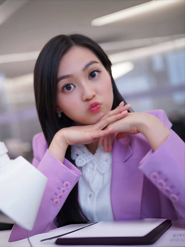 前港姐季軍郭柏妍被指醫美變臉容貌升級 高EQ大方回應負評指控「已經整咗」?