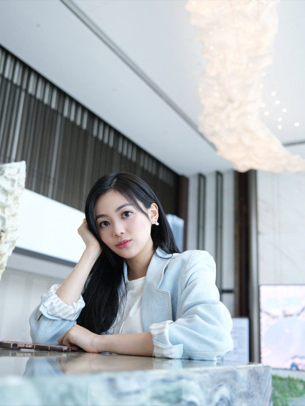 前港姐季軍郭柏妍被指醫美變臉容貌升級 高EQ大方回應負評指控「已經整咗」?