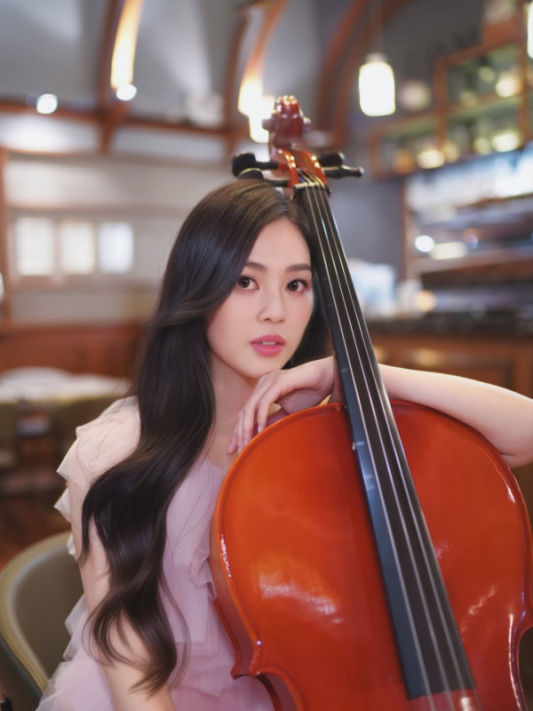 前港姐季軍郭柏妍被指醫美變臉容貌升級 高EQ大方回應負評指控「已經整咗」?