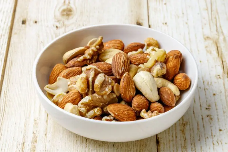 飛機餐6大「飲食禁忌」！營養專家教你避雷：點食先唔會胃脹、腳腫？ 