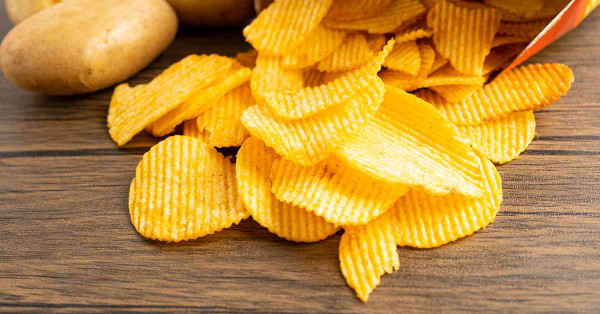 飛機餐6大「飲食禁忌」！營養專家教你避雷：點食先唔會胃脹、腳腫？ 