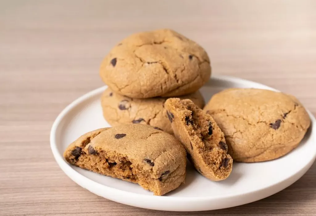 飛機餐6大「飲食禁忌」！營養專家教你避雷：點食先唔會胃脹、腳腫？ 