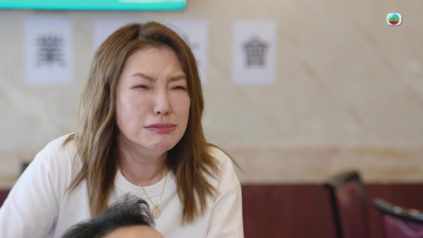 新聞女王2|關寶慧相隔25年再與佘詩曼合體拍劇 客串一集重覆爆喊致體力透支