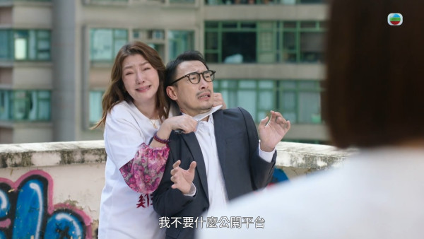 新聞女王2｜關寶慧相隔25年再與佘詩曼合體拍劇 客串一集重覆爆喊致體力透支