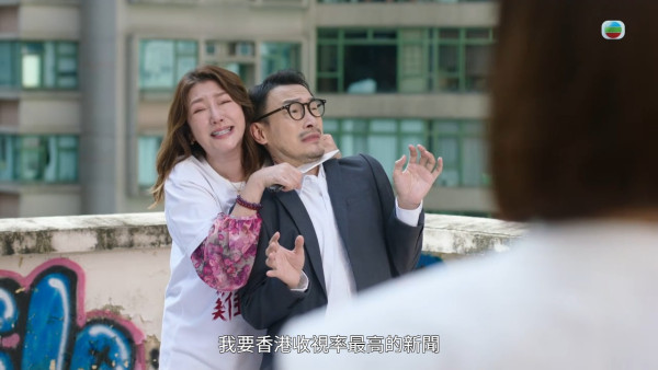 新聞女王2|關寶慧相隔25年再與佘詩曼合體拍劇 客串一集重覆爆喊致體力透支