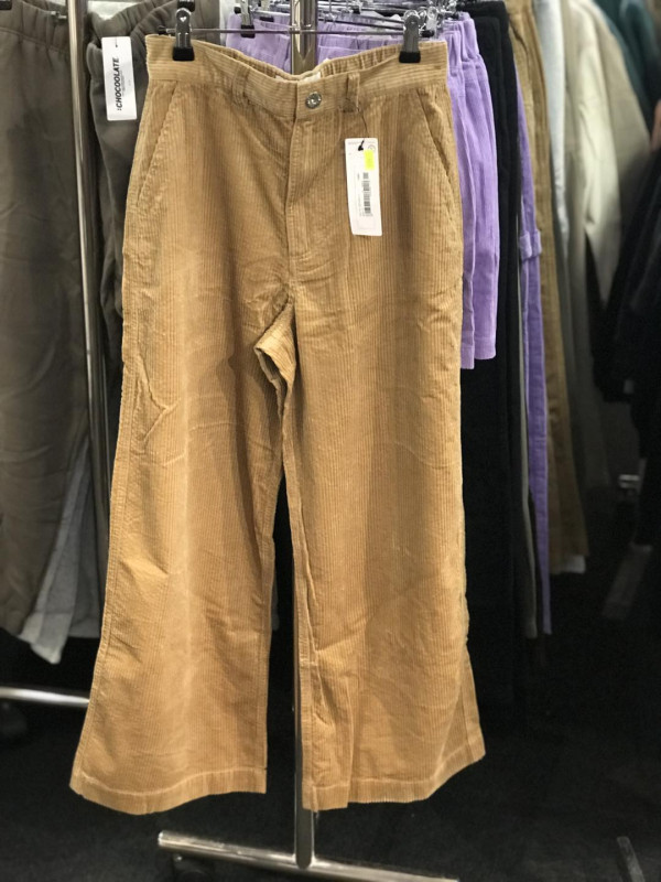 銅鑼灣時代廣場名牌開倉低至3折！皮褸/外套/衛衣/冷衫特價！Aape/b+ab/:CHOCOOLATE/OBEY