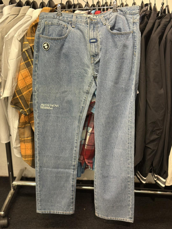 銅鑼灣時代廣場名牌開倉低至3折!皮褸/外套/衛衣/冷衫特價!Aape/b+ab/:CHOCOOLATE/OBEY