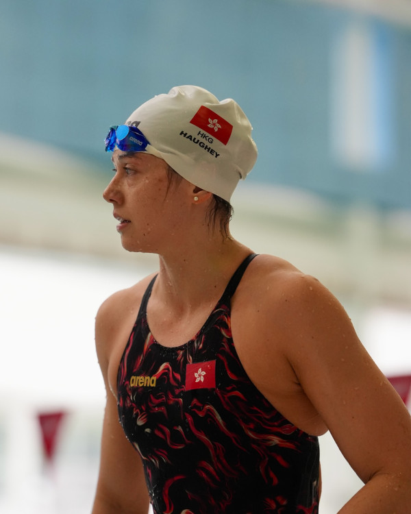 全運會|何詩蓓200米自由泳決賽強勢登頂為港隊摘下首面金牌!