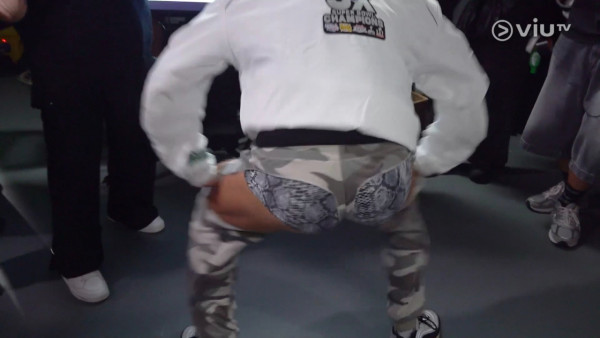 全民造星6｜99號參賽者高難度電臀舞震撼全場 男士蜜桃臀倒立twerk一字馬衝擊眼球