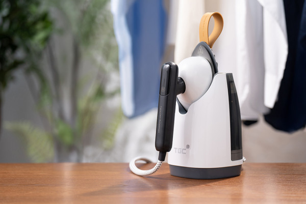 TGC二合一手提蒸氣熨斗掛燙機‧一機多用、省時慳力 | 更多時間享受優質me time!