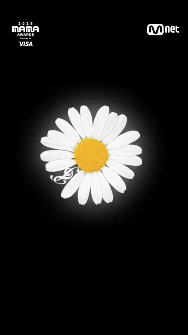 MAMA頒獎禮特別推出GD聯名周邊！ 一系列小雛菊衛衣/模型/CAP帽