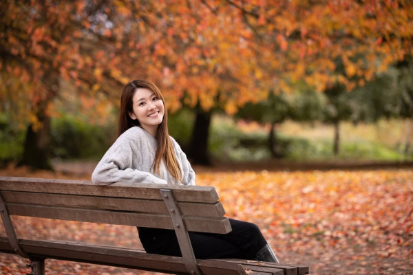 前TVB力捧小花敗走香港近照晒黑絲 擔正女一後跌落谷底淪失蹤人口