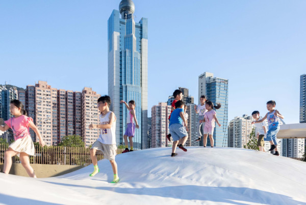 親子好去處2025｜全港11大新公園名單！啟德北斗園免費玩沙、西營盤海濱公園必玩充氣雲朵